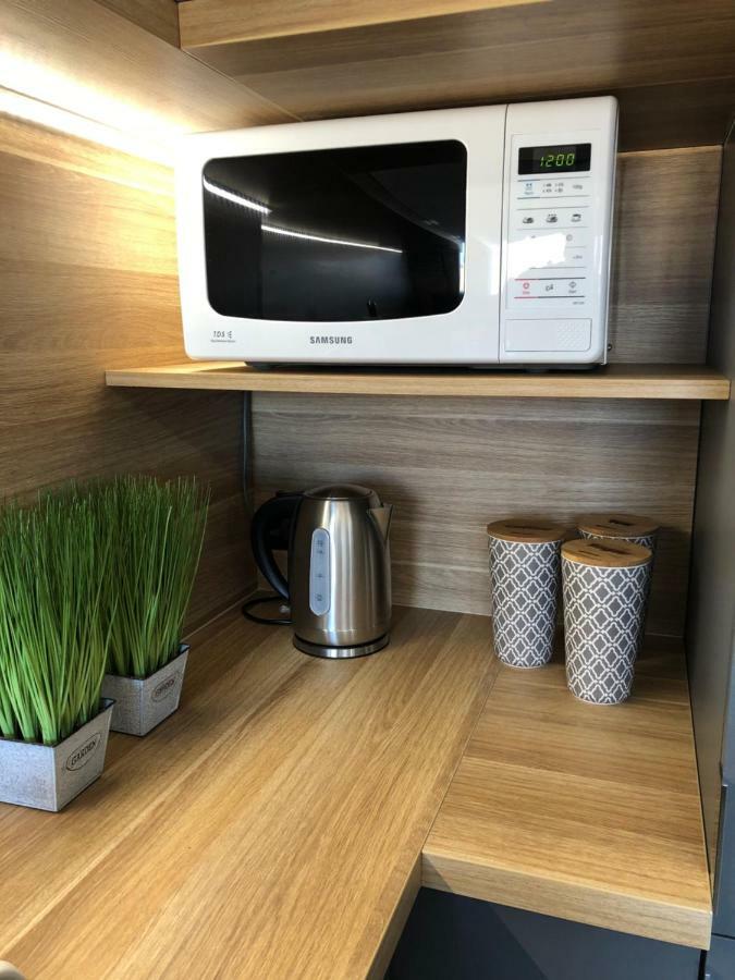 Family & Business Sauna Apartments Rynek Centrum Downtown - 2 Bedroom With Private Sauna, Balcony, Parking 凯尔采 外观 照片
