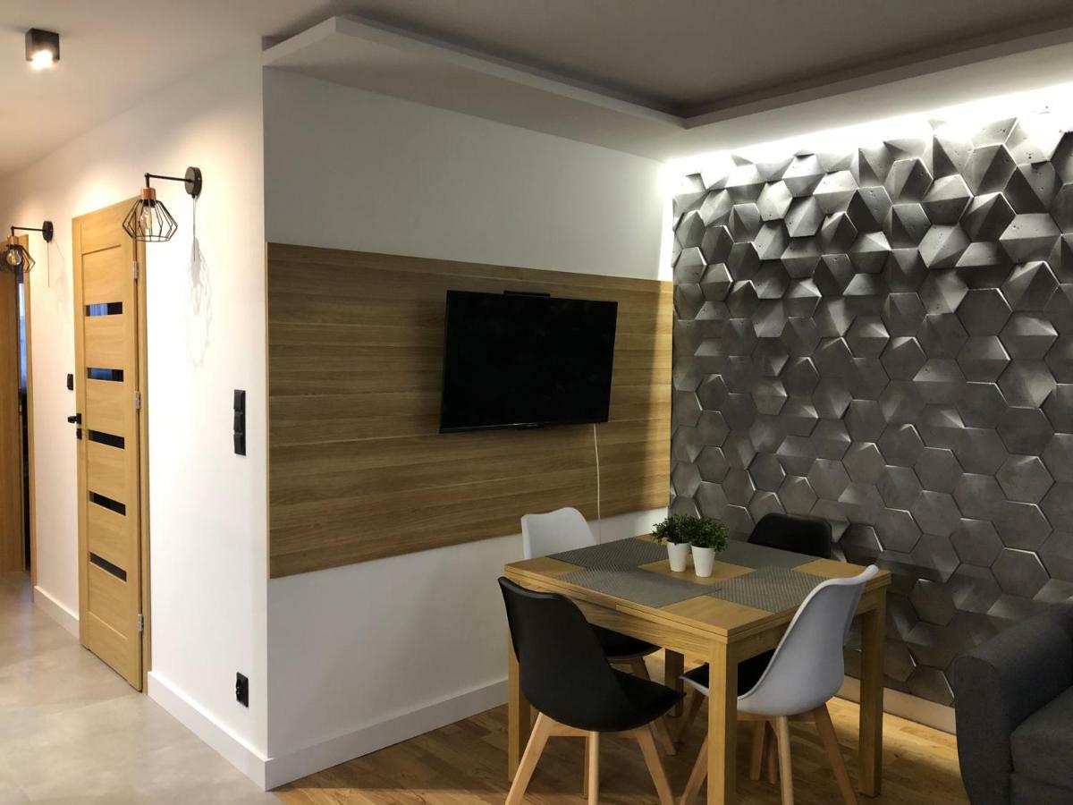 Family & Business Sauna Apartments Rynek Centrum Downtown - 2 Bedroom With Private Sauna, Balcony, Parking 凯尔采 外观 照片