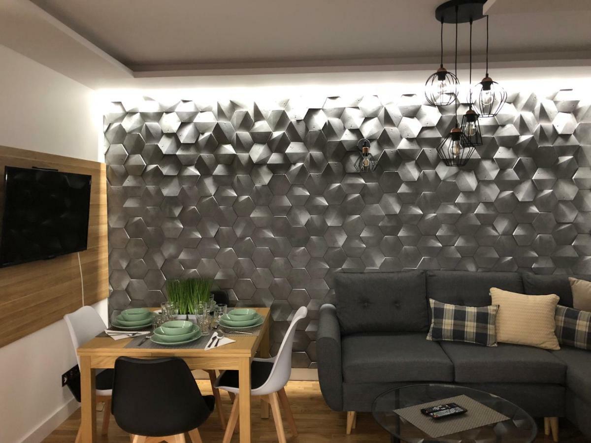 Family & Business Sauna Apartments Rynek Centrum Downtown - 2 Bedroom With Private Sauna, Balcony, Parking 凯尔采 外观 照片
